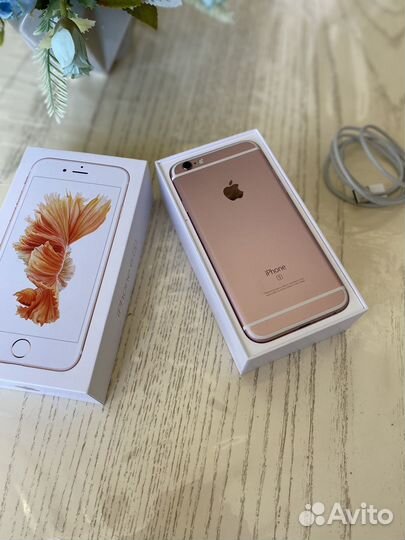 Телефон iPhone 6s