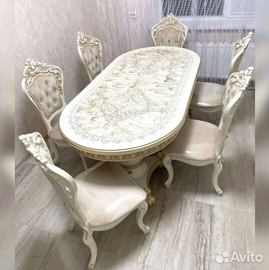 Столы и стулья