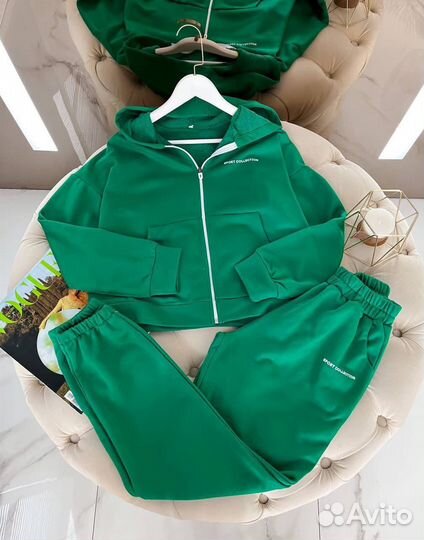 Спортивный костюм