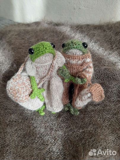 Лягушка вязаная мальчик и девочка