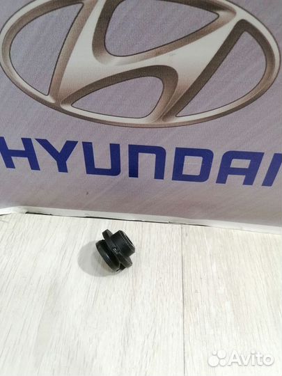 Кронштейн крепление Опора радиатора hyundai I30 2