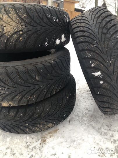 Sava Eskimo Stud 205/60 R16 96T