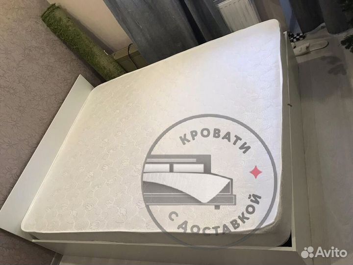 Кровать двуспальная