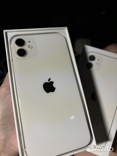 iPhone 11, 64 ГБ