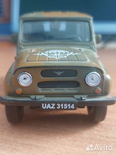 Модель автомобилей 1:43 коллекционные