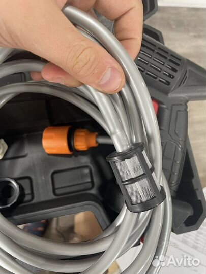 Мойка высокого давления на аккумуляторе