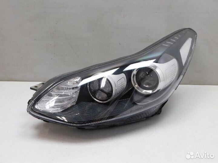 Фара левая Kia Sportage