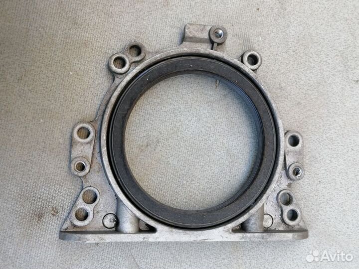 Задняя крышка коленвала Volkswagen Golf III/vento