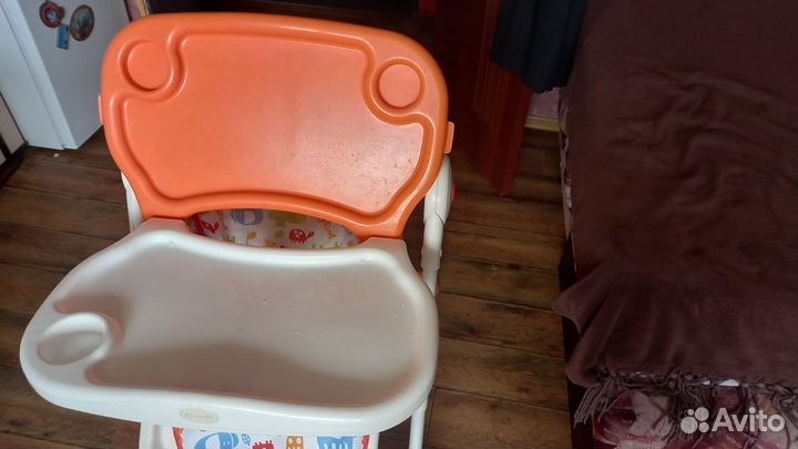 Стульчик для кормления capella