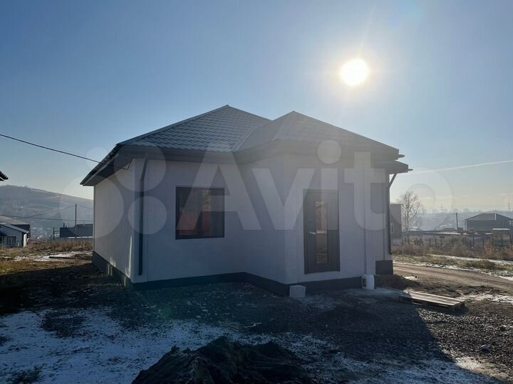 Коттедж 90 м² на участке 7 сот.