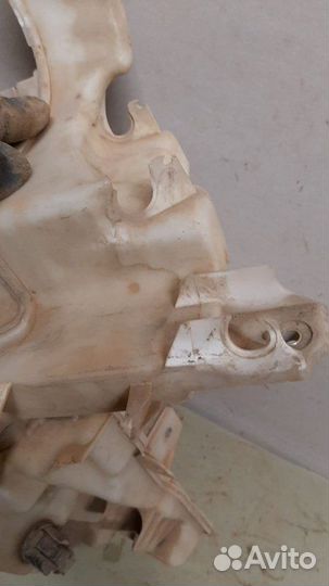 Бачок омывателя Volkswagen Passat B6 2005-2011