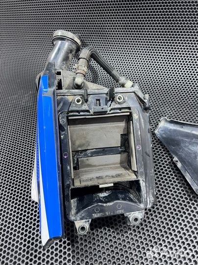 Корпус фильтра Yamaha WR 250F 2006