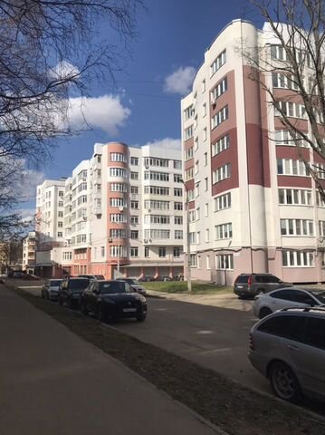 Квартира-студия, 81 м², 3/8 эт.