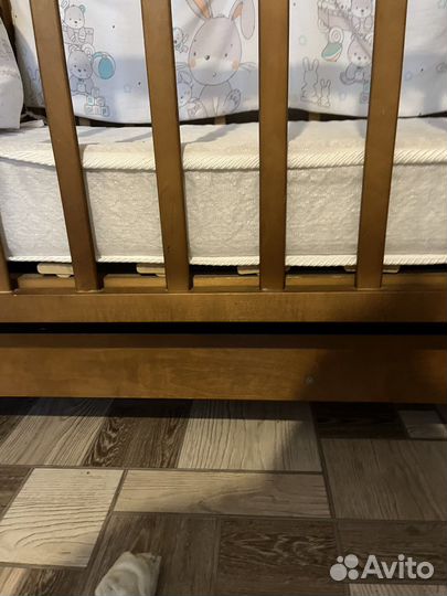 Кроватка с матрасом