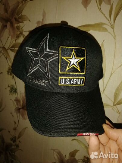 Бейсболка с твёрдым козырьком, новая