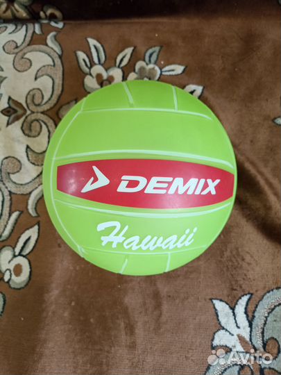 Волейбольный мяч