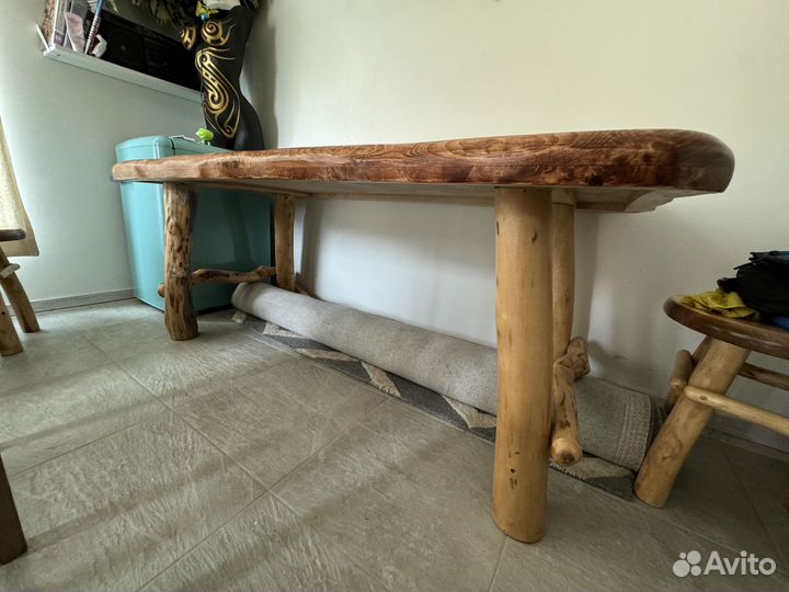 Обеденный стол из капа