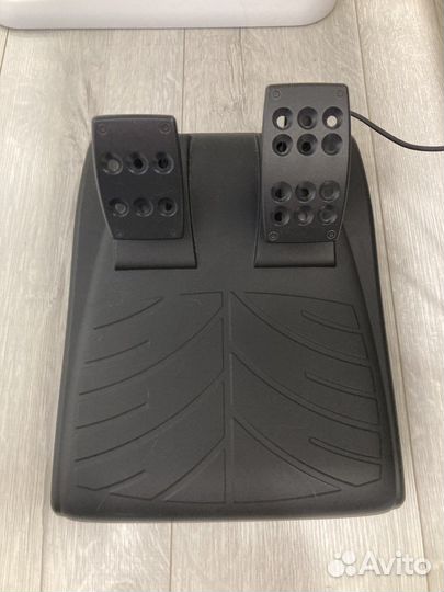 Игровой руль logitech driving force gt