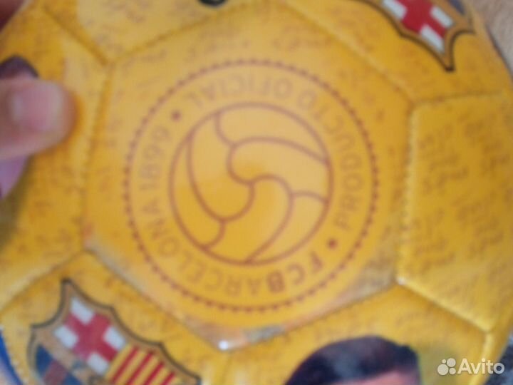 Футбольный мяч профессиональный