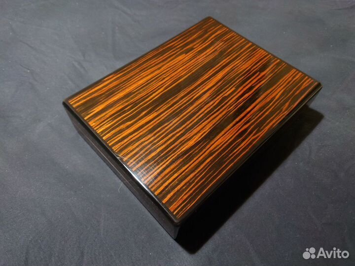 Хьюмидор Howard Miller на 10 сигар, Эбеновое дер