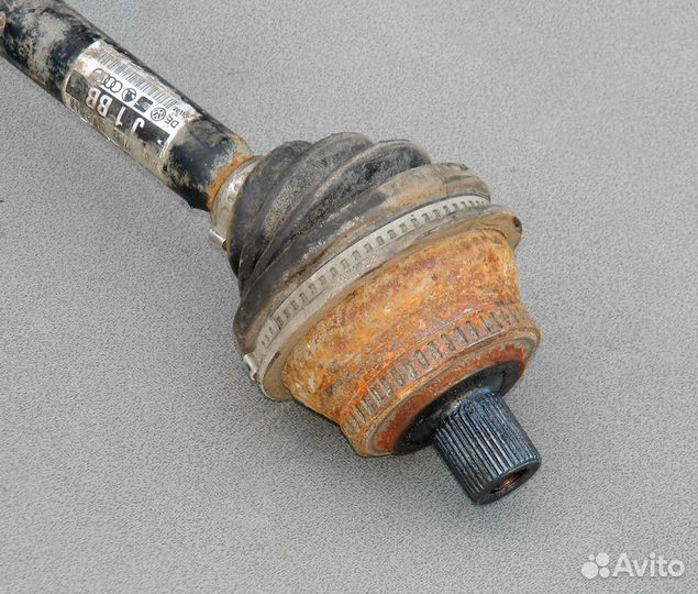 Привод передний левый VW Passat B5+ 1.8T