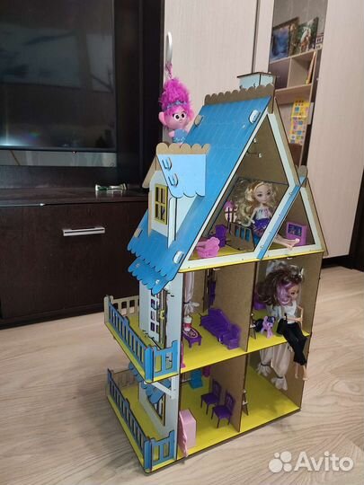 Домик кукольный дерево
