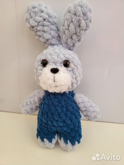 Зайка плюшевый