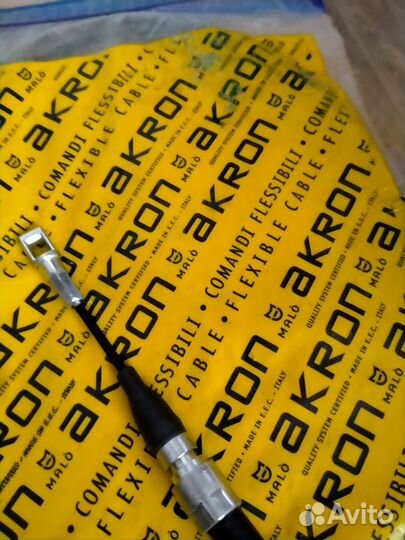 2 троса ручного тормоза на Мерседес 124