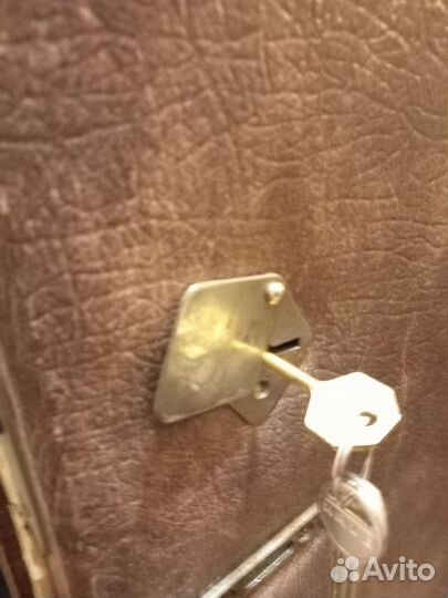 Вскрытие и ремонт дверный замков и автомобилей