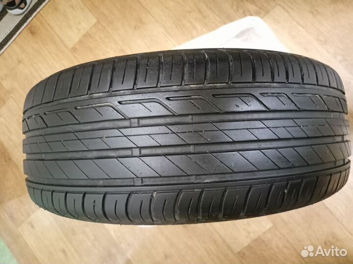 Bridgestone Turanza T001 215/55 R17