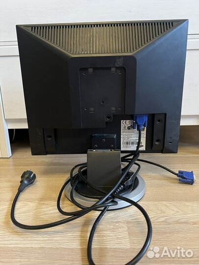 Монитор Samsung