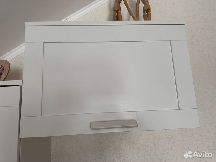 Шкаф навесной IKEA