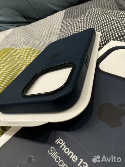 Оригинальный чехол на iPhone 13 pro