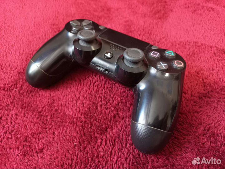 Sony ps4 slim 1tb + 4 игры на диска