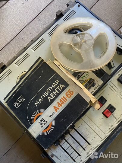 Катушечный магнитофон Комета 212-1