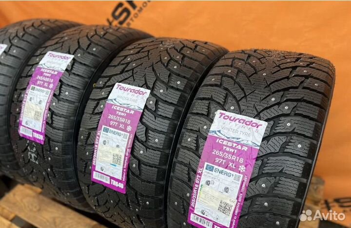 Tourador Winter Pro TSS1 245/40 R18 и 265/35 R18 97T