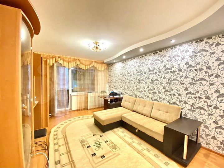 2-к. квартира, 53 м², 4/10 эт.