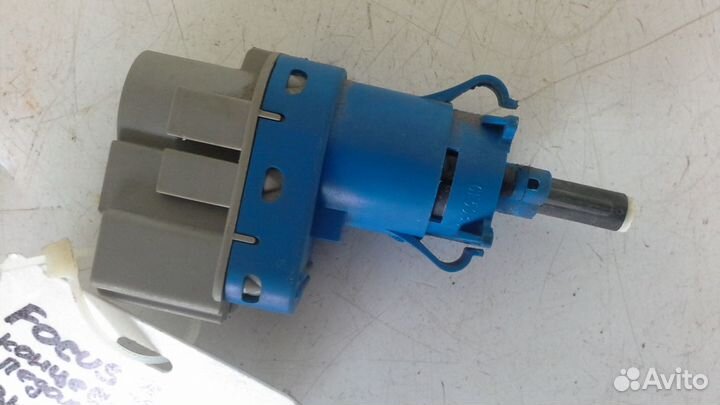 Концевик педали тормоза Ford Focus 3