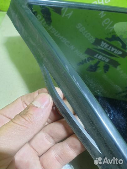 Стекло крыла форточка левое Mitsubishi Outlander