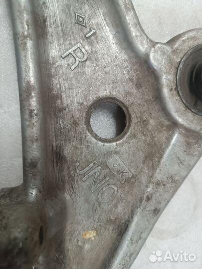 Рычаг передний правый Nissan Teana J32 54500JN00B