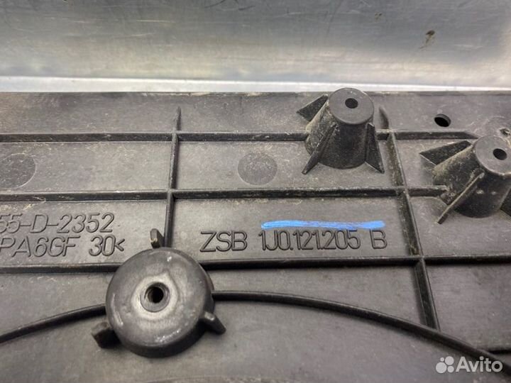 Диффузор вентилятора Volkswagen Bora 1997-2005