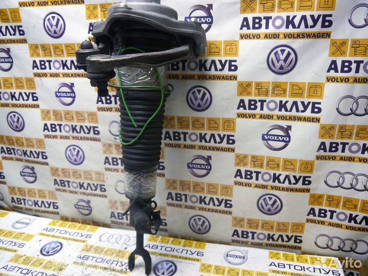 Пневмостойка правая Ауди A6 C6 А6 С6