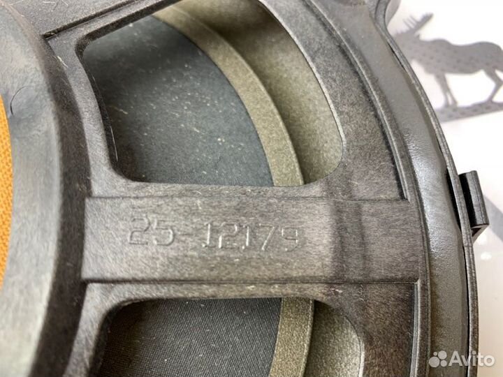 Сабвуфер в дверь багажника Range Rover Sport 1