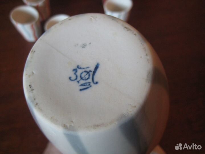 Фарфоровый графин с рюмочками (СССР)