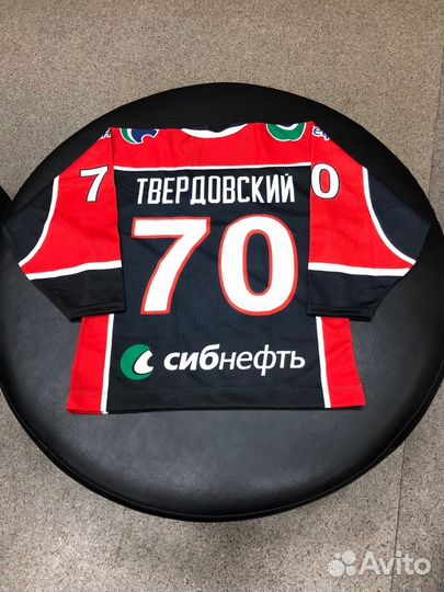 Хоккейные свитера хк авангард р.40,42
