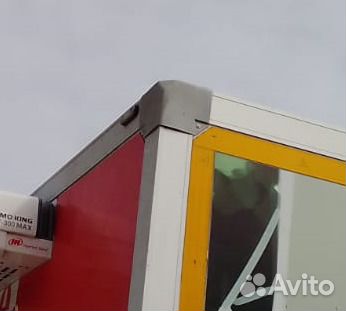 Уголок фургона Исузу / Хино