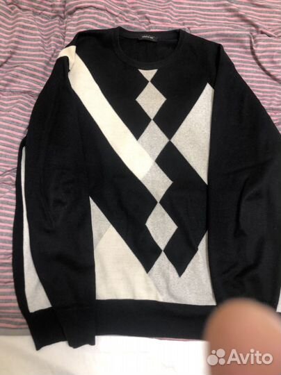 Свитер