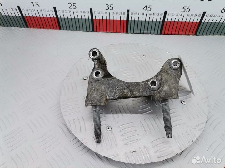 Кронштейн двигателя Ford Focus 2 2007