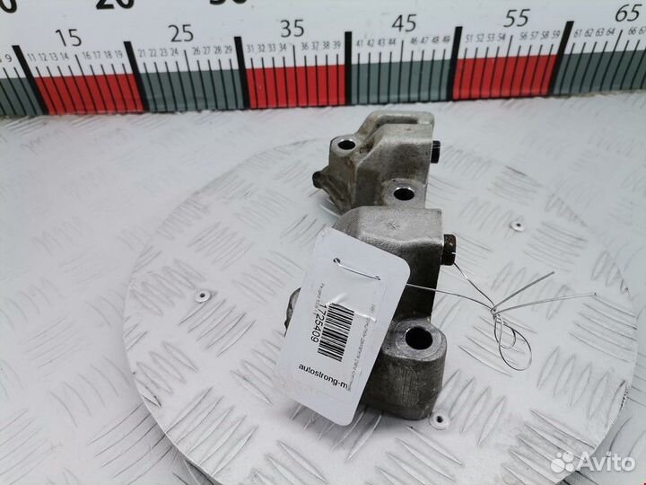 Кронштейн двигателя Peugeot 5008 2010 1807HS