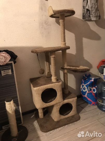 Домик для кошки с когтеточкой